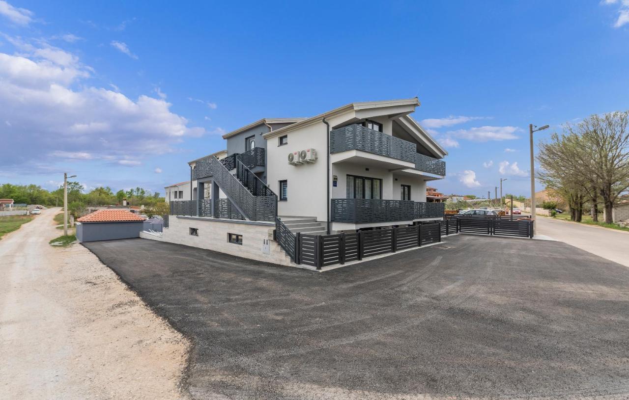 Apartmani Natalija Porec Bagian luar foto