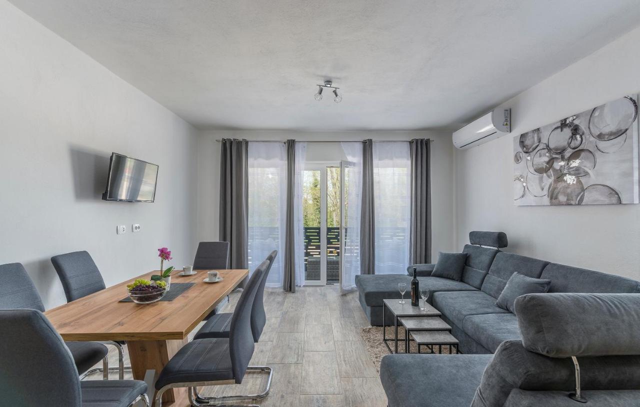 Apartmani Natalija Porec Bagian luar foto